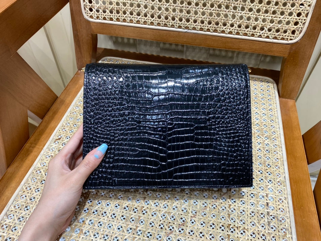 Bolsa YSL 𝑪𝒂𝒔𝒔𝒂𝒏𝒅𝒓𝒂 22CM