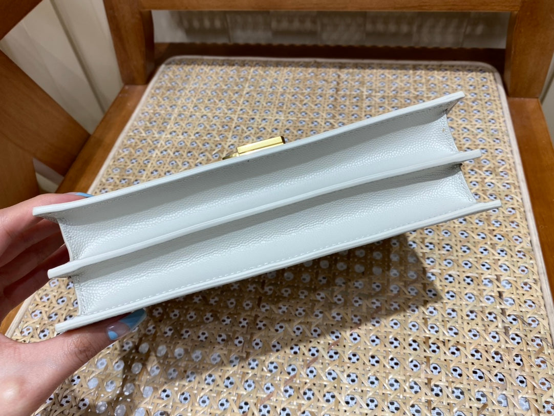 Bolsa YSL 𝑪𝒂𝒔𝒔𝒂𝒏𝒅𝒓𝒂 22CM