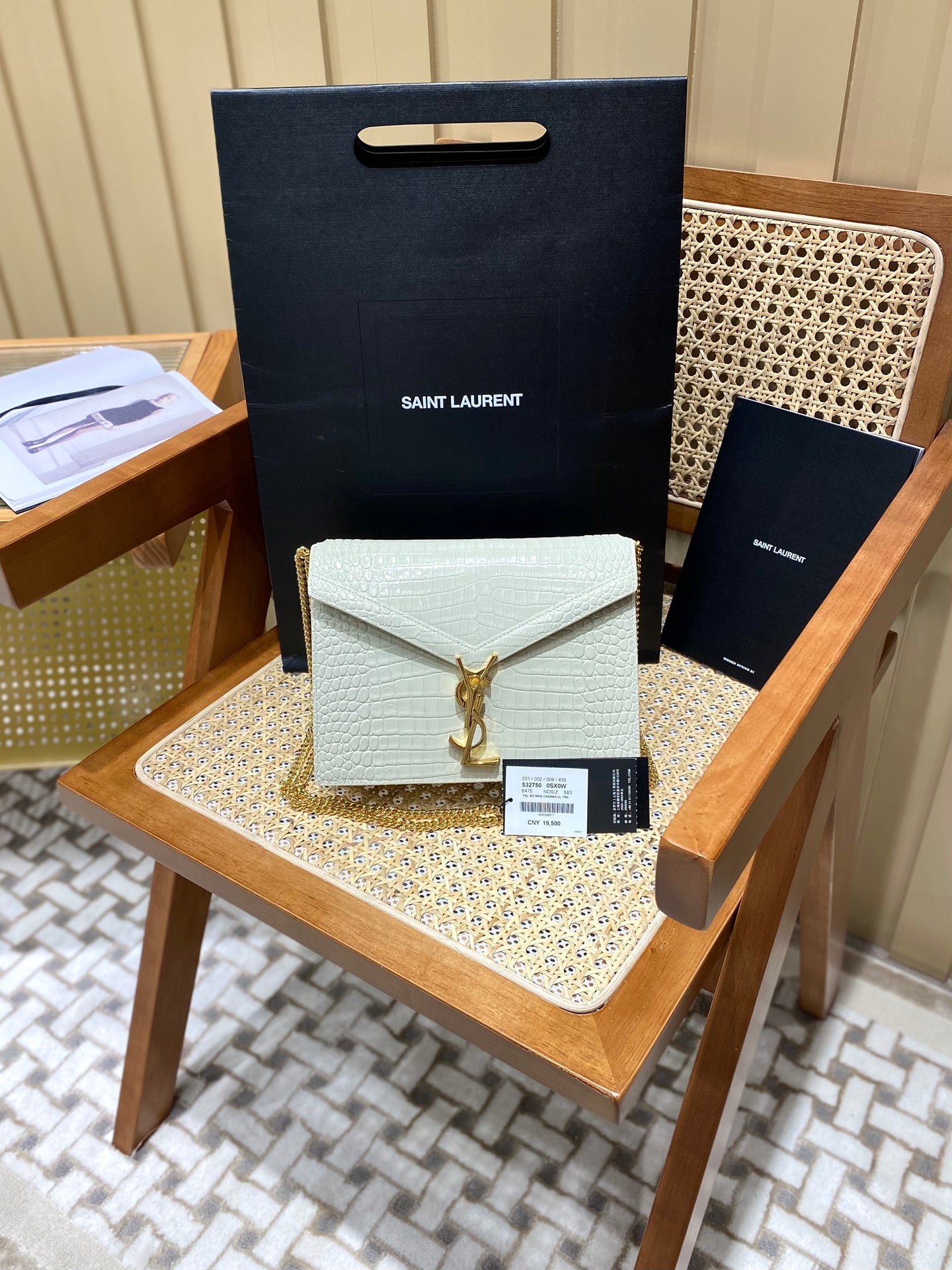 Bolsa YSL 𝑪𝒂𝒔𝒔𝒂𝒏𝒅𝒓𝒂 22CM