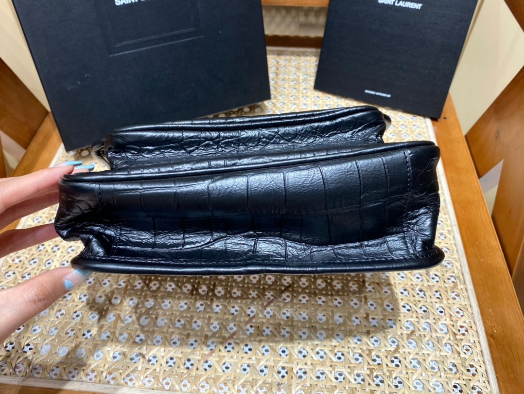 Bolsa YSL YSL 𝐍𝐢𝐤𝐢 22𝐜𝐦