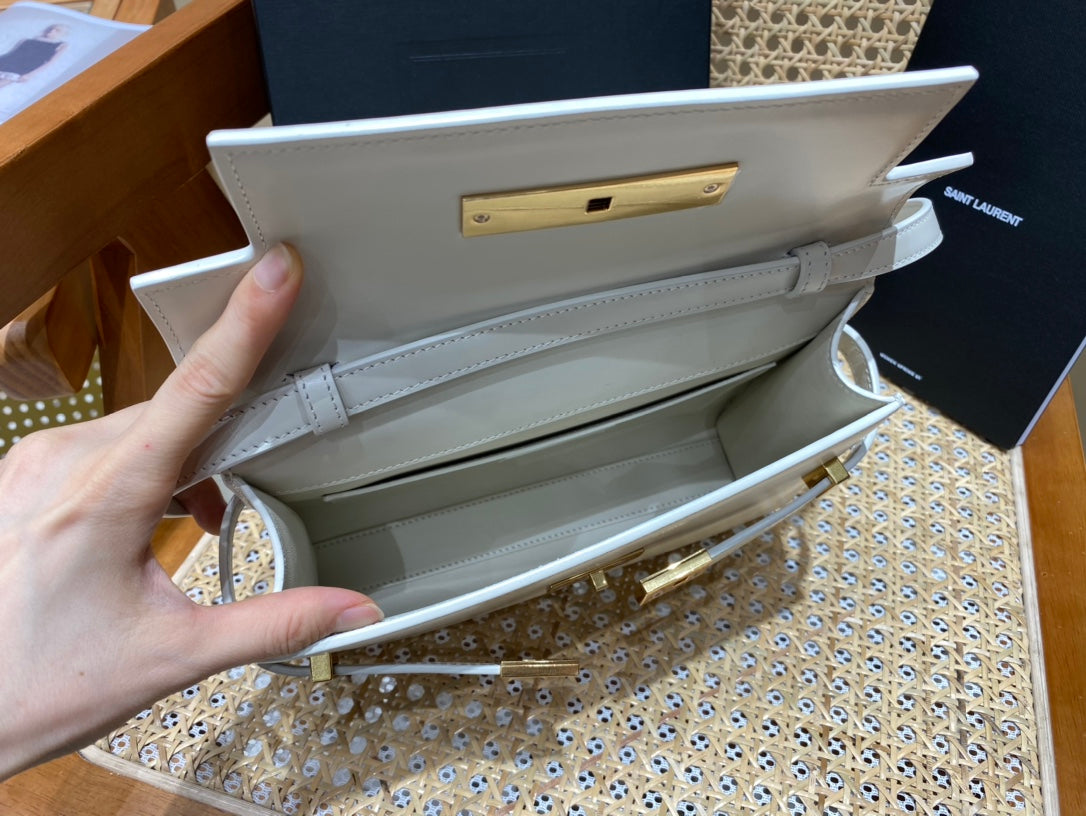 Bolsa YSL 𝙈𝙖𝙣𝙝𝙖𝙩𝙩𝙖𝙣 𝟮𝟰𝙘𝙢