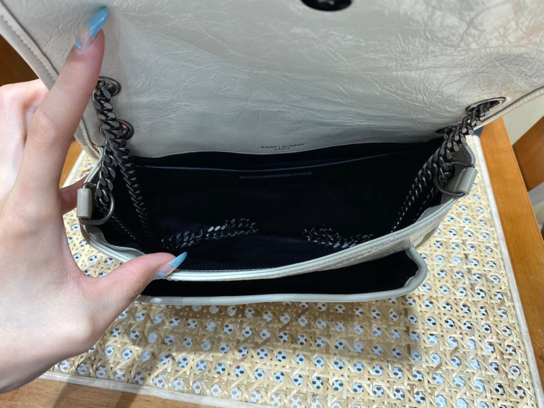 Bolsa YSL Niki 22CM