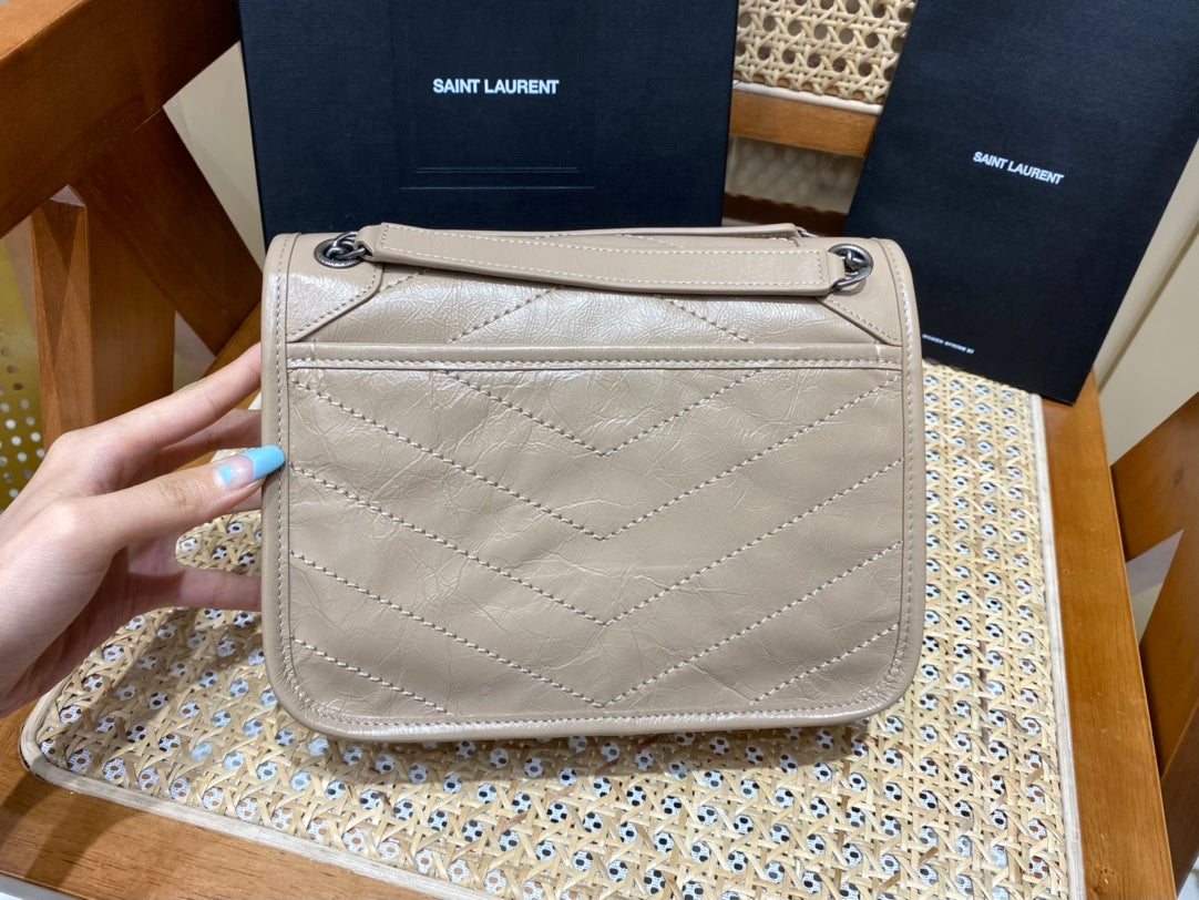 Bolsa YSL Niki 22CM