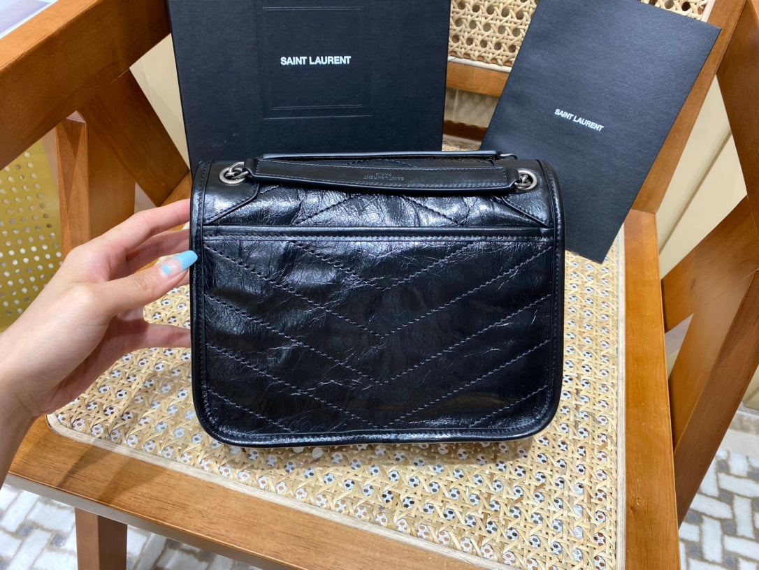 Bolsa YSL 𝐍𝐢𝐤𝐢 22𝐜𝐦