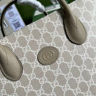 Bolsa Gucci SMALL TOTE WITH INTERLOCKING