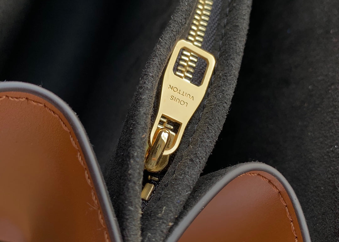 Bolsa Louis Vuitton DAUPHINE MM