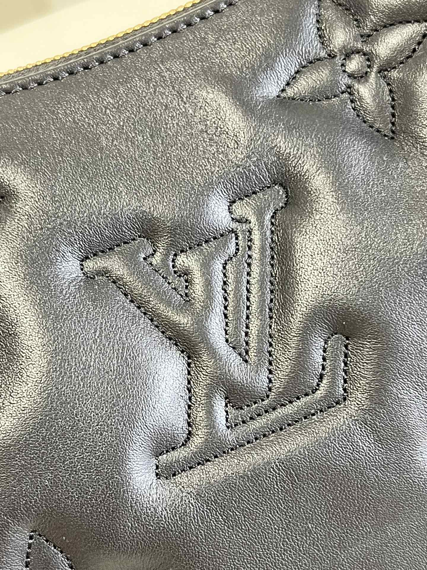 Bolsa Louis Vuitton Over The Moon