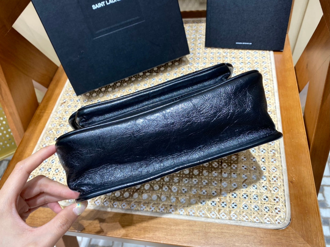 Bolsa YSL YSL 𝐍𝐢𝐤𝐢 22𝐜𝐦