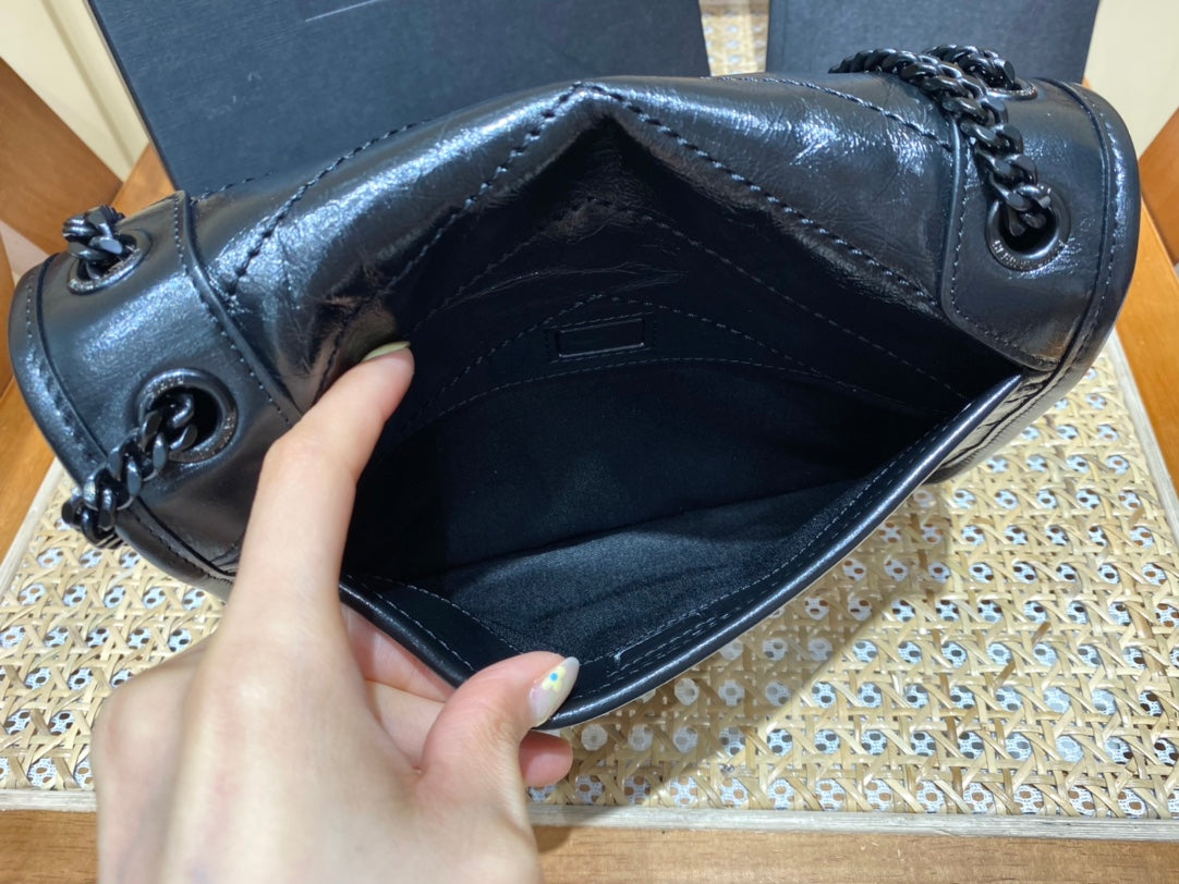 Bolsa YSL YSL 𝐍𝐢𝐤𝐢 22𝐜𝐦