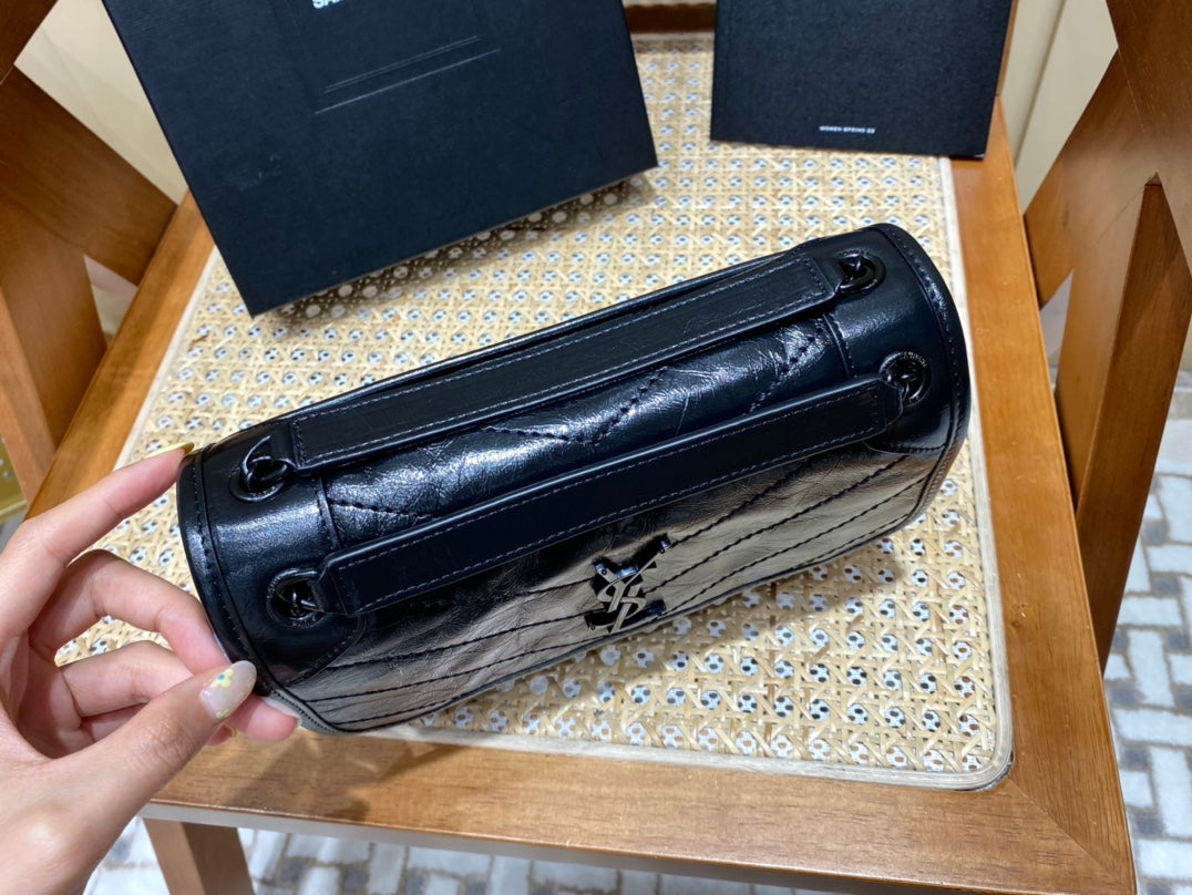 Bolsa YSL YSL 𝐍𝐢𝐤𝐢 22𝐜𝐦