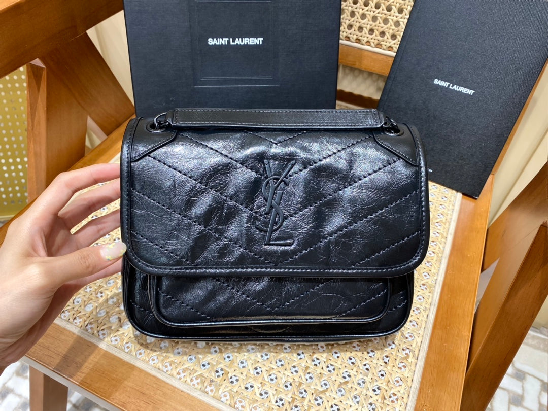 Bolsa YSL YSL 𝐍𝐢𝐤𝐢 22𝐜𝐦