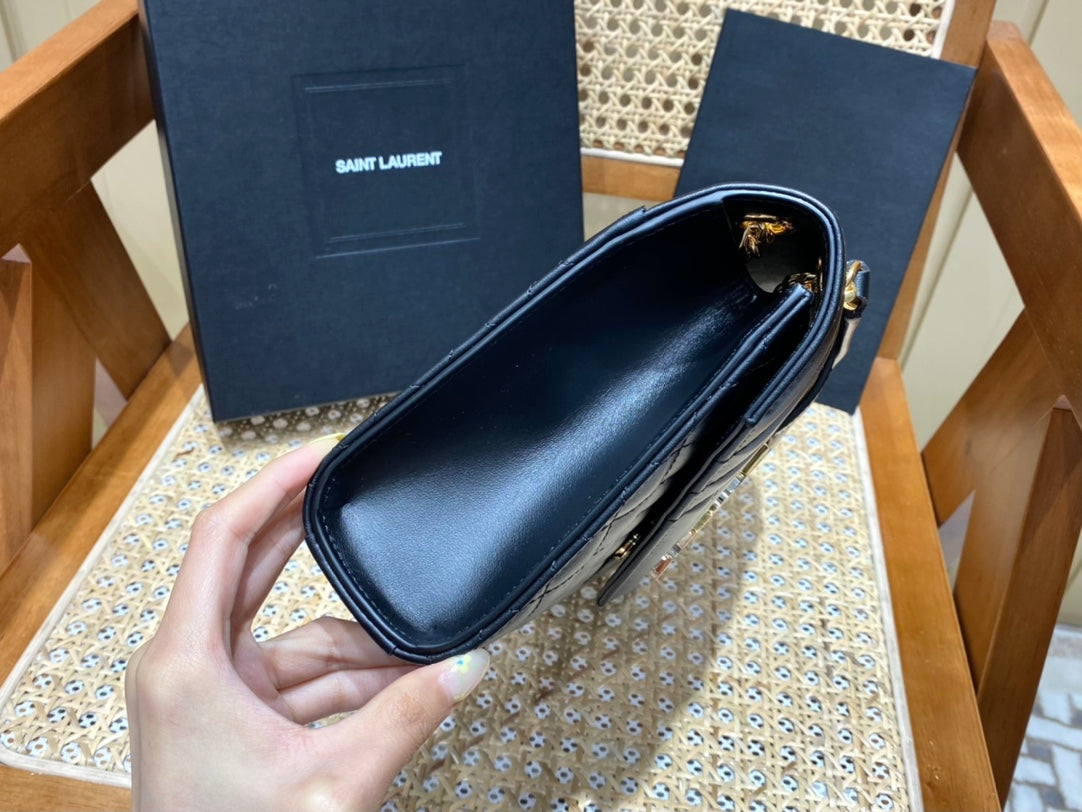 Bolsa YSL 𝑬𝒏𝒗𝒆𝒍𝒐𝒑𝒆 24CM