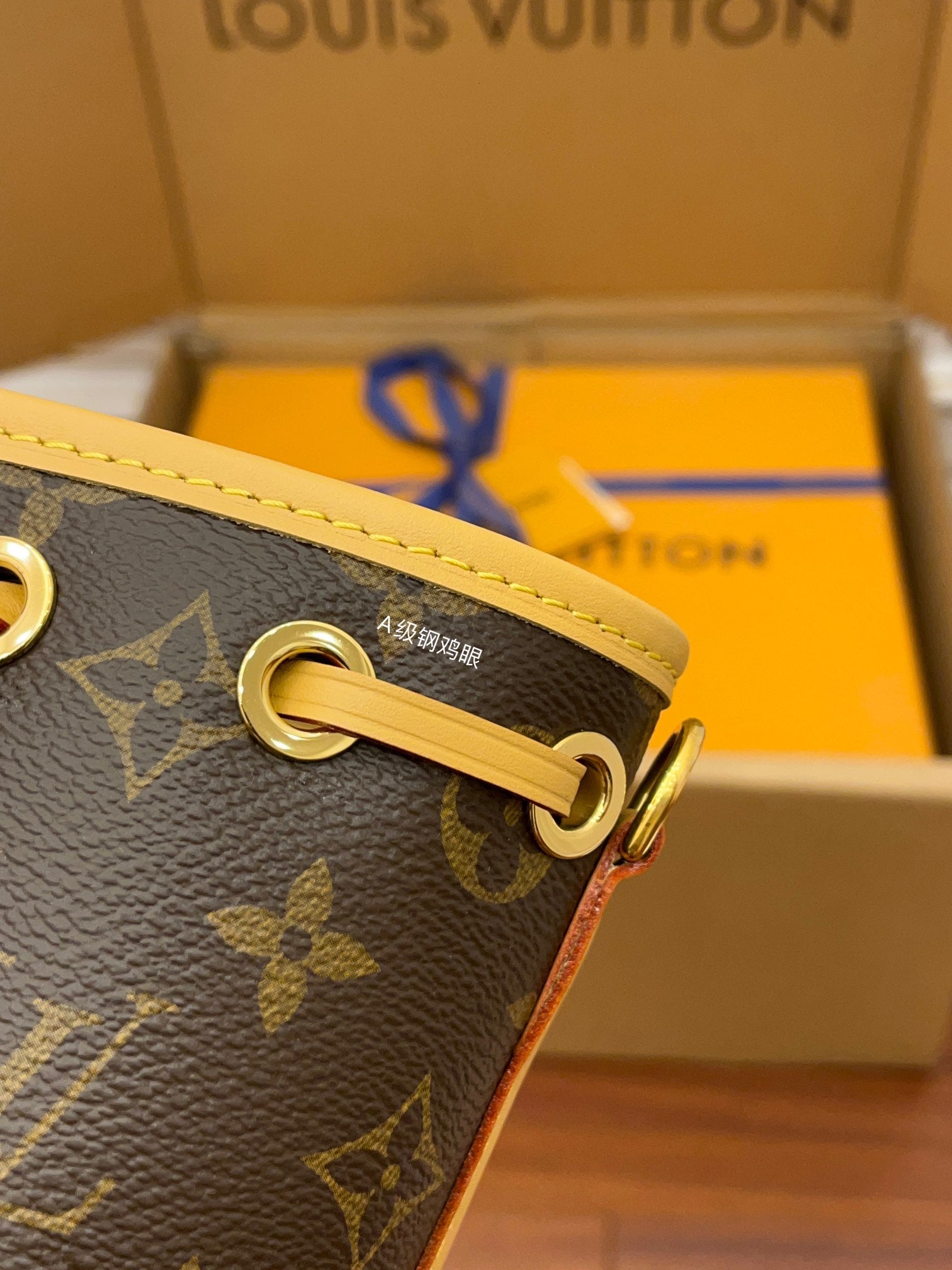 Bolsa Louis Vuitton  Nano Noé