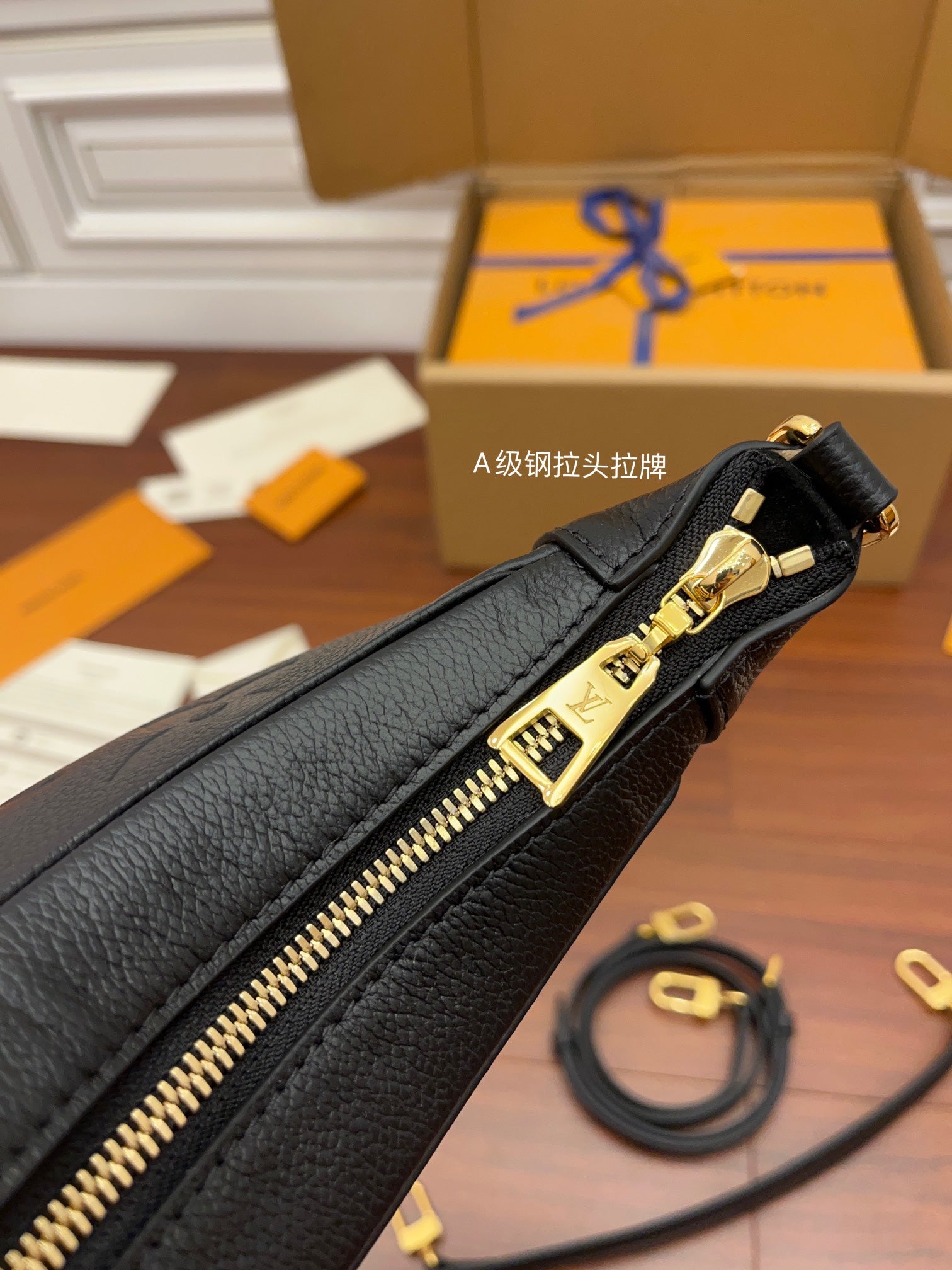 Bolsa Louis Vuitton  Bagatelle