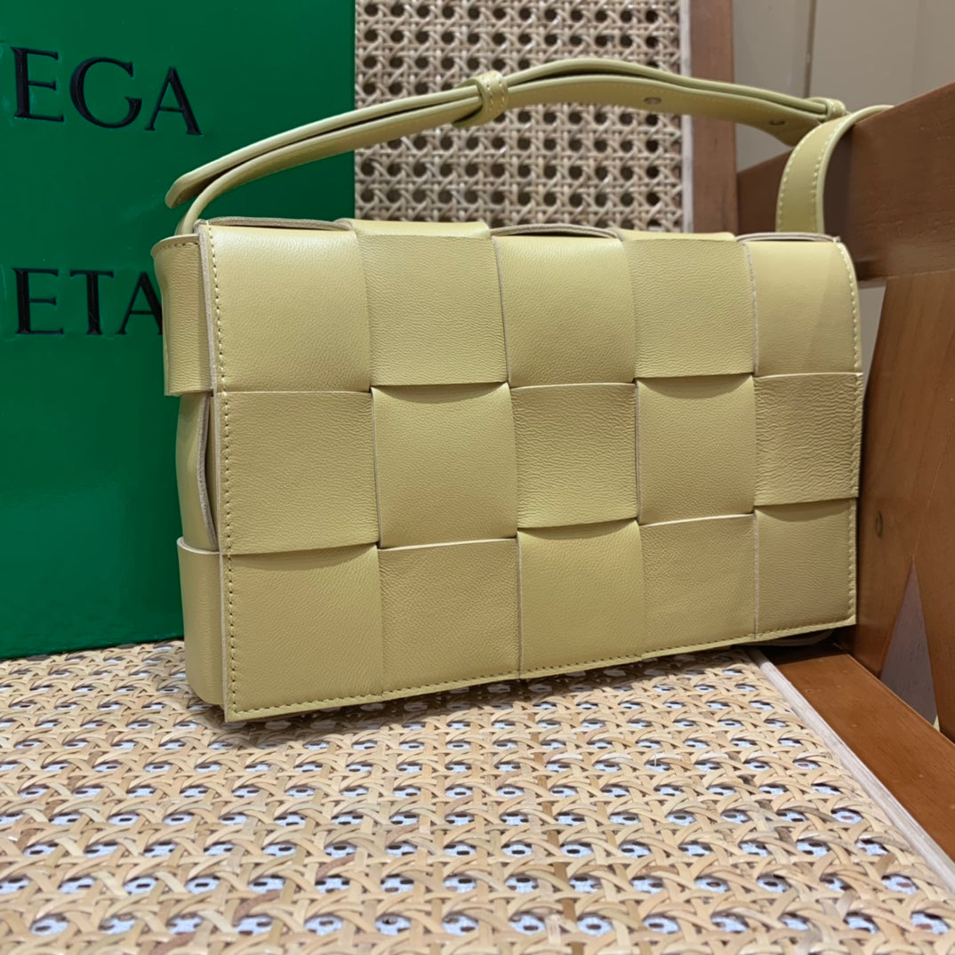 Bolsa Bottega Veneta CASSETTE 23CM