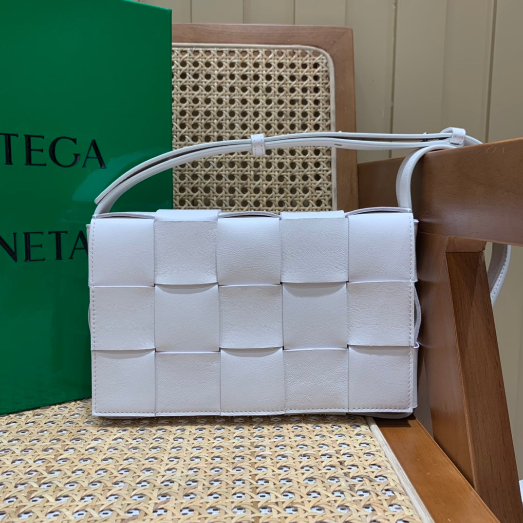 Bolsa Bottega Veneta CASSETTE 23CM