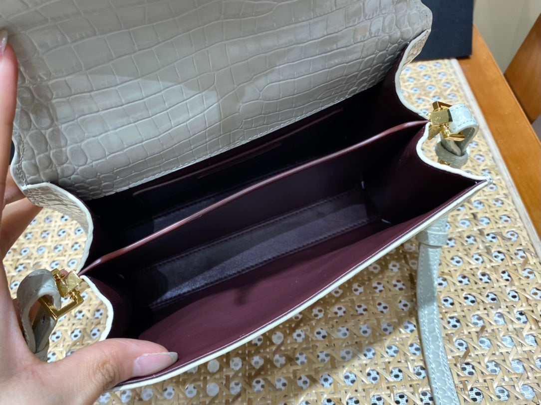 Bolsa YSL 𝐂𝐚𝐬𝐬𝐚𝐧𝐝𝐫𝐚 Mini 20CM