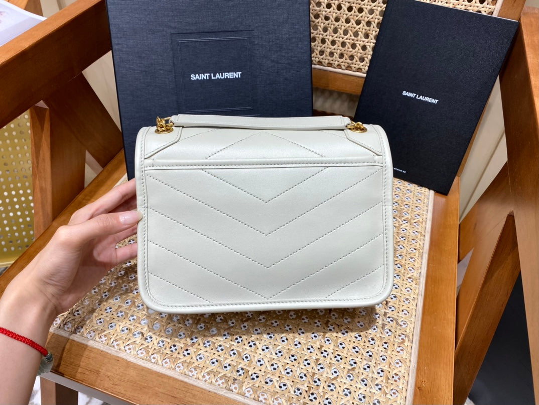Bolsa Ysl 𝑵𝒊𝒌𝒊 𝑳𝒂𝒎𝒃 22CM
