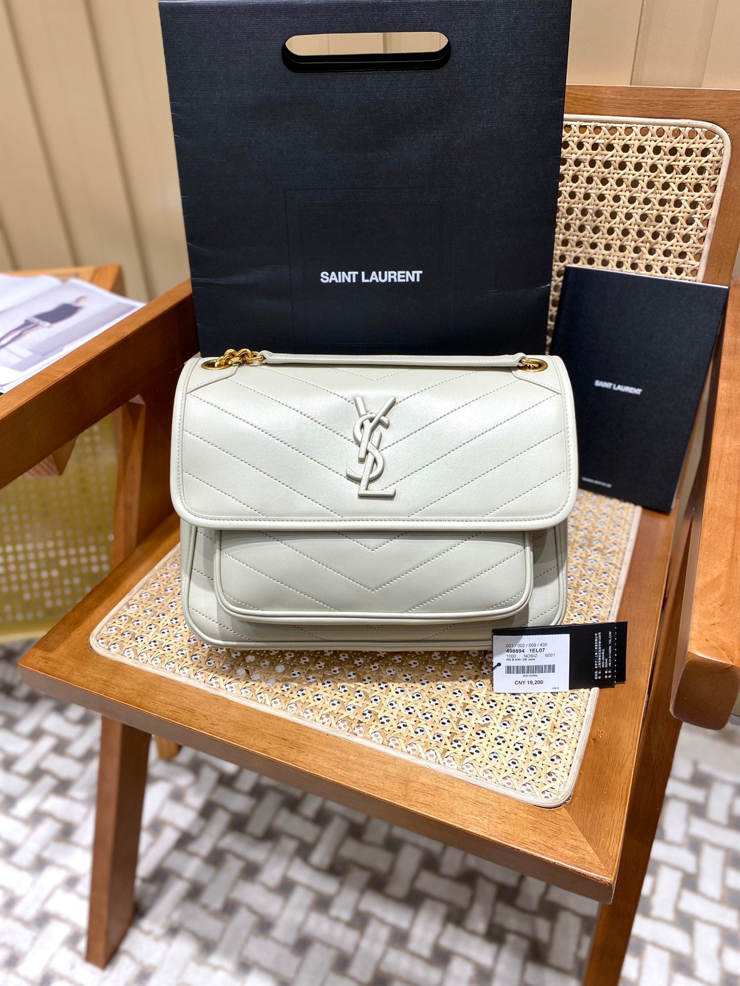 Bolsa Ysl 𝑵𝒊𝒌𝒊 𝑳𝒂𝒎𝒃 28CM