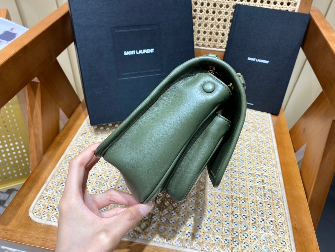 Bolsa Ysl 𝑵𝒊𝒌𝒊 𝑳𝒂𝒎𝒃 22CM
