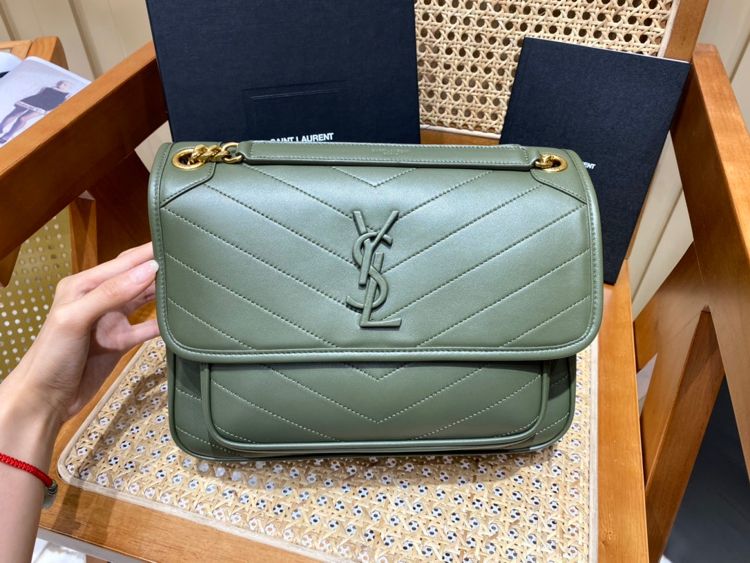 Bolsa Ysl 𝑵𝒊𝒌𝒊 𝑳𝒂𝒎𝒃 28CM