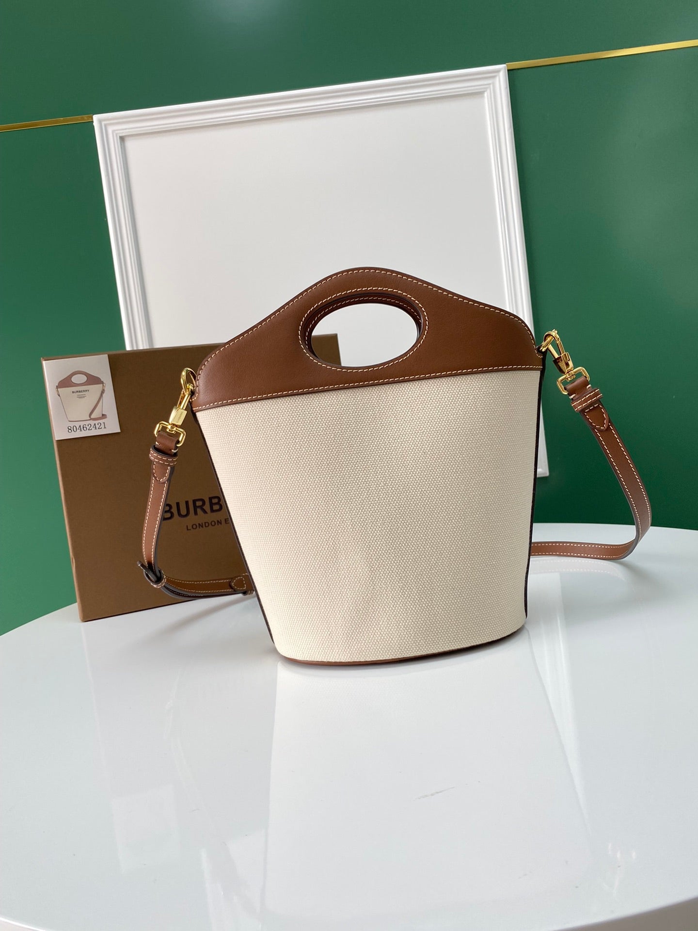 Bolsa Burberry Bucket Pocket