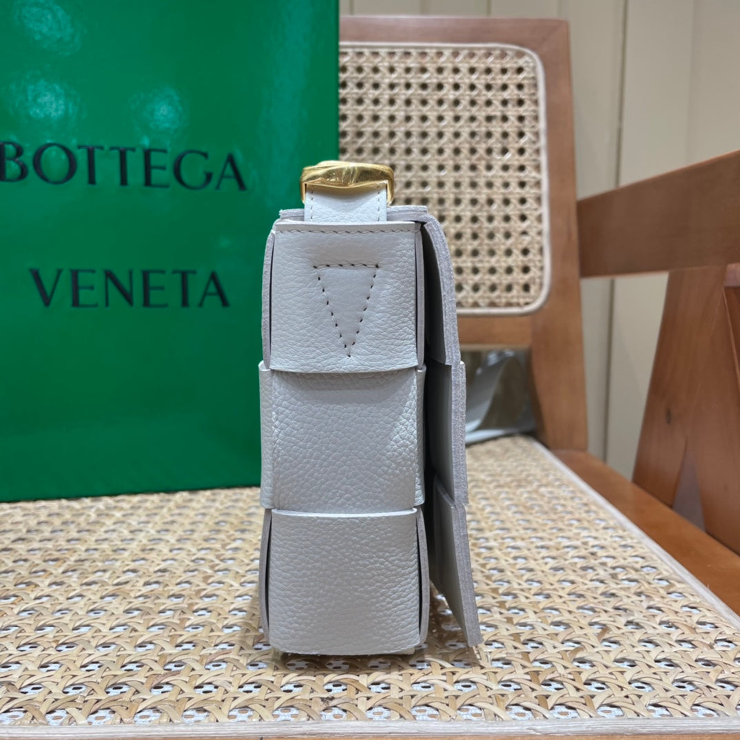 Bolsa Bottega Veneta CASSETTE 23CM BAG