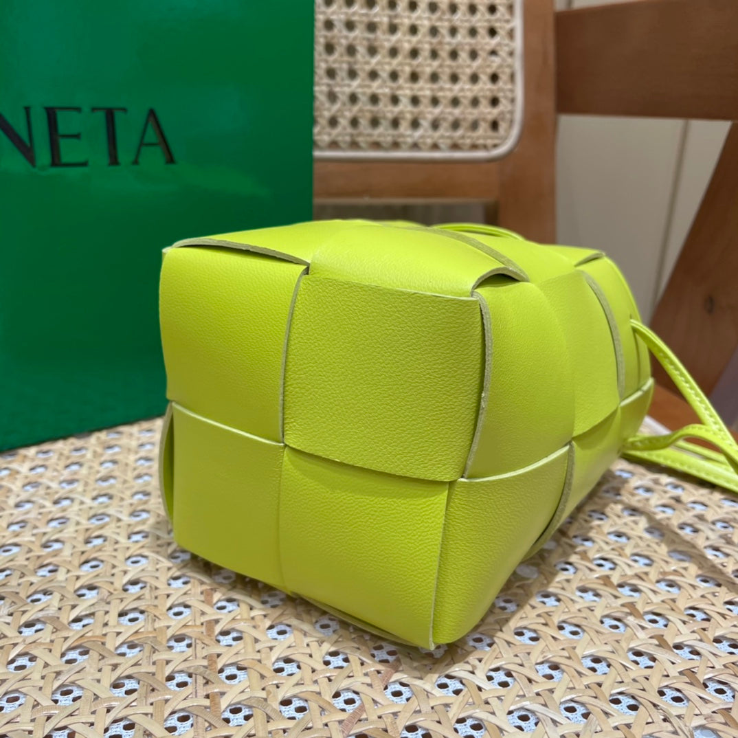 Bolsa Bottega Veneta CASSETTE 14CM