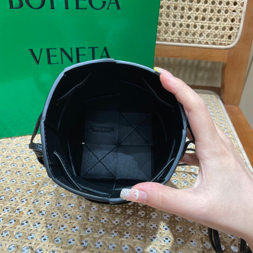 Bolsa Bottega Veneta CASSETTE 14CM