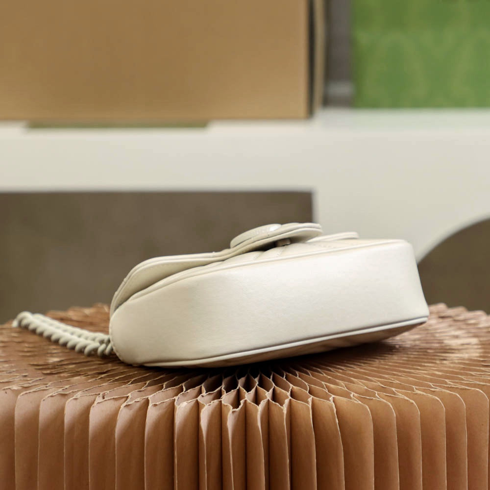 Bolsa Gucci Marmont Super Mini