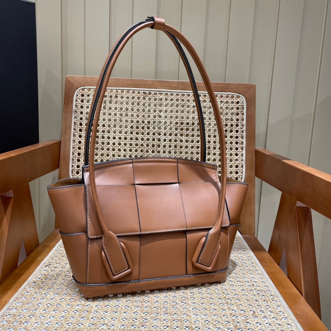Bolsa Bottega Veneta The Arco 33 BAG