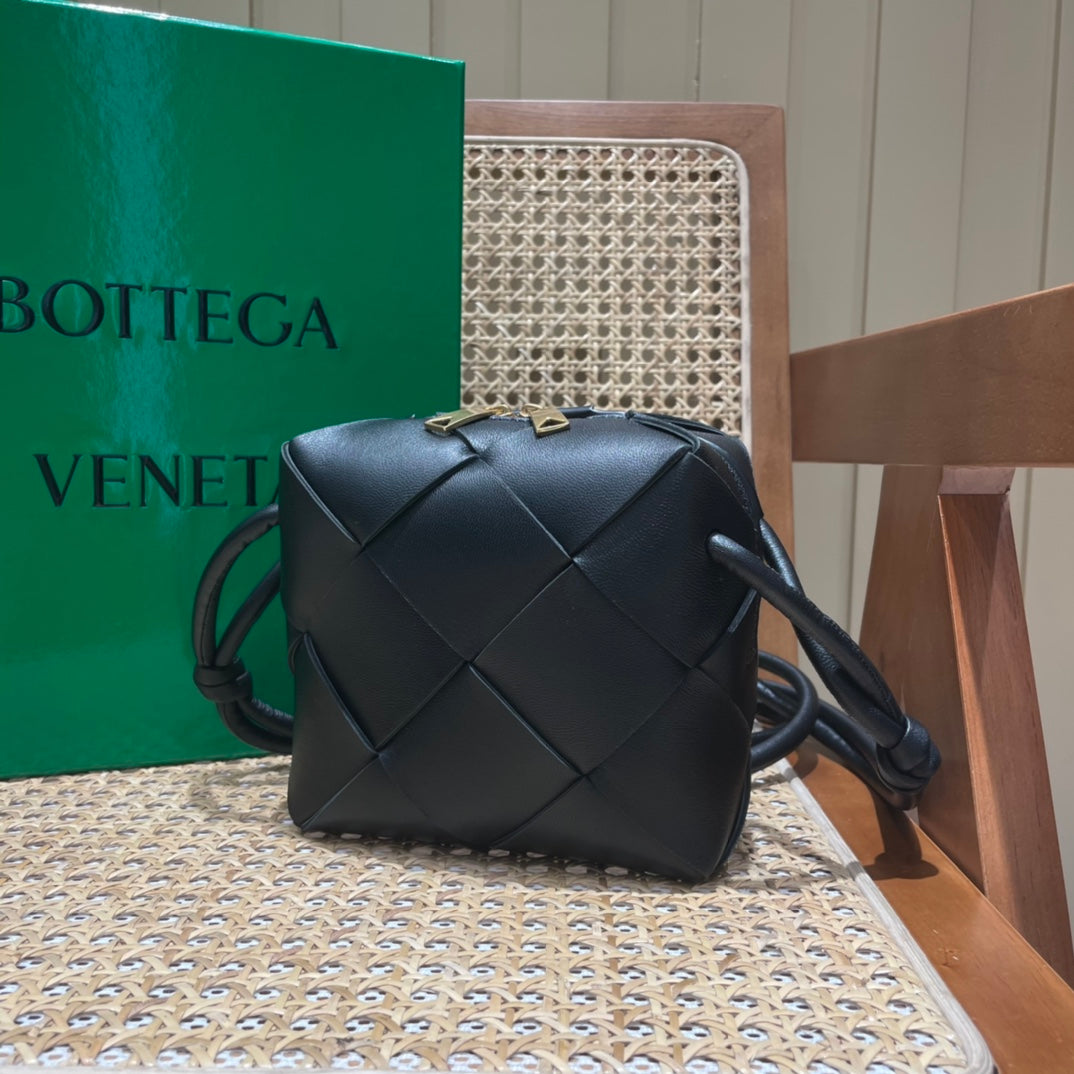 Bolsa Bottega Veneta CASSETTE 14CM