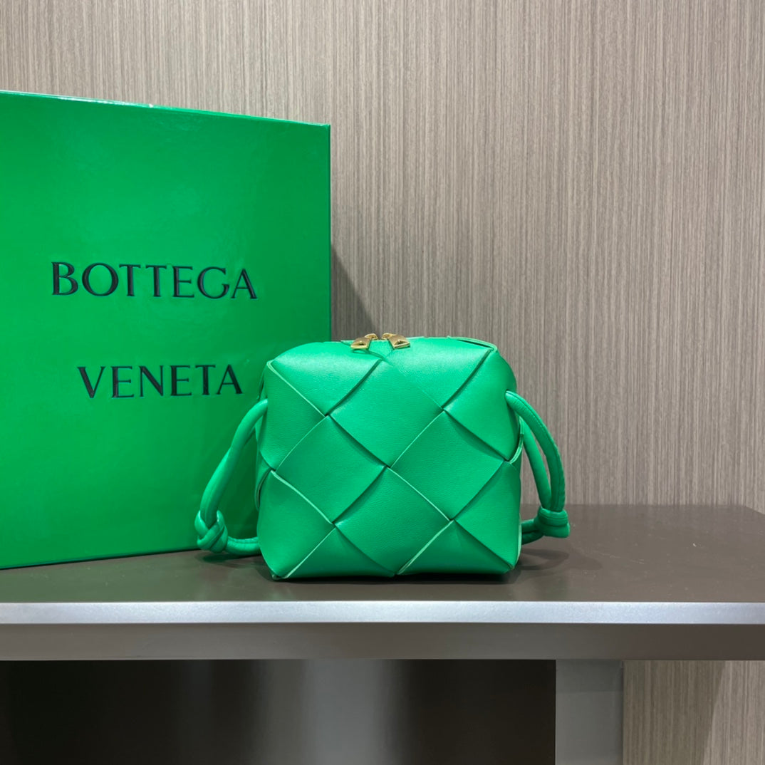 Bolsa Bottega Veneta CASSETTE 14CM