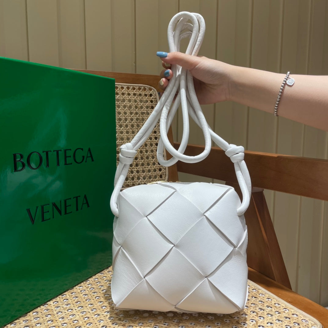 Bolsa Bottega Veneta CASSETTE 14CM