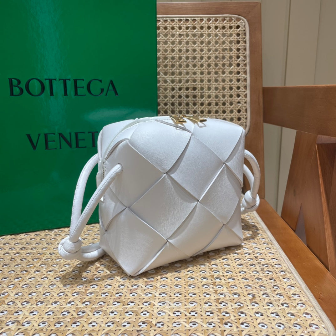 Bolsa Bottega Veneta CASSETTE 14CM