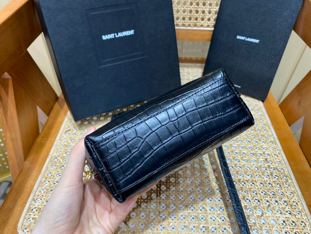 Bolsa YSL 𝗠𝗶𝗻𝗶 𝗧𝗼𝘆 𝗦𝗵𝗼𝗽𝗽𝗶𝗻𝗴