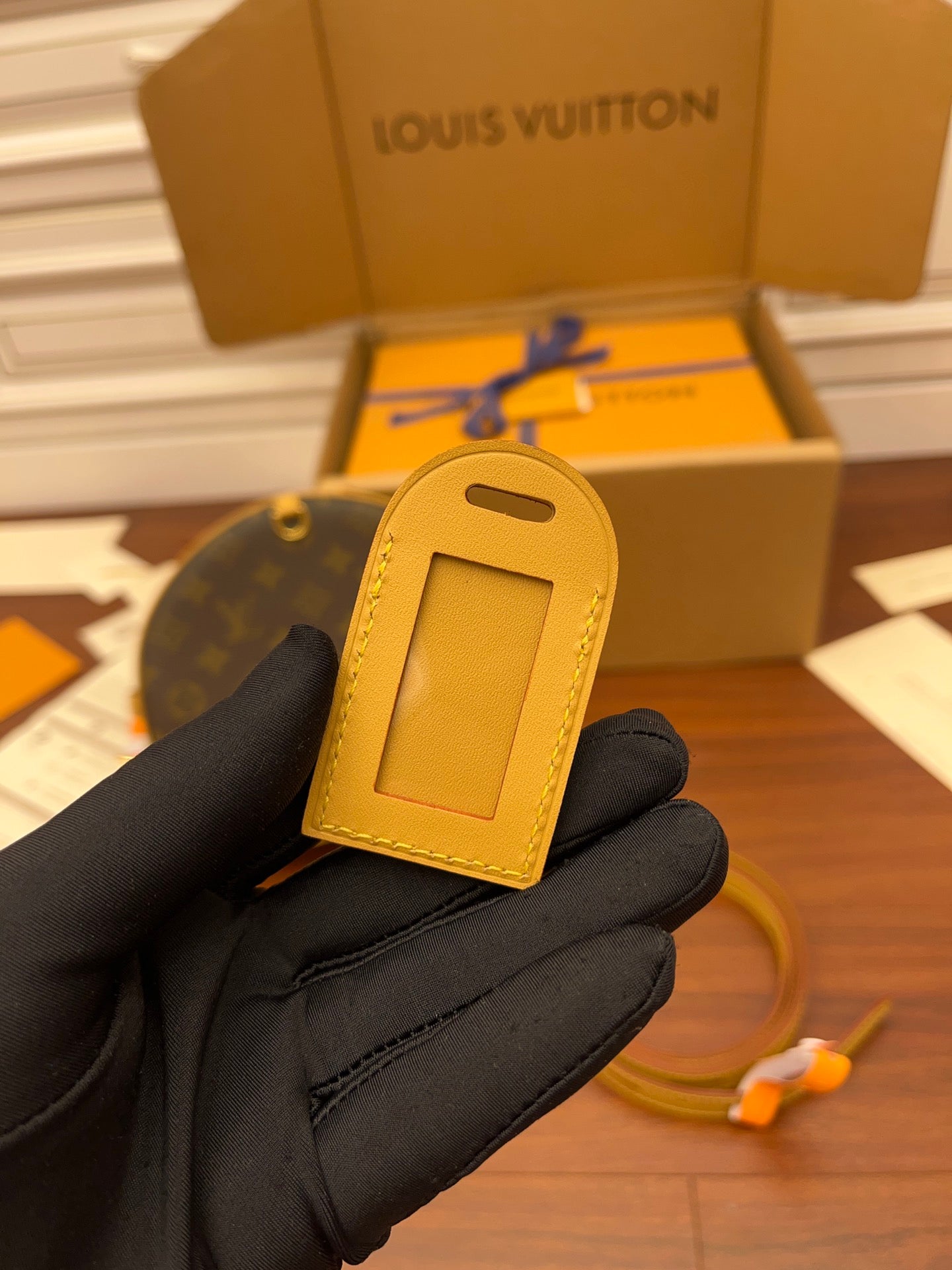 Bolsa Louis Vuitton Boîte Chapeau Souple MM