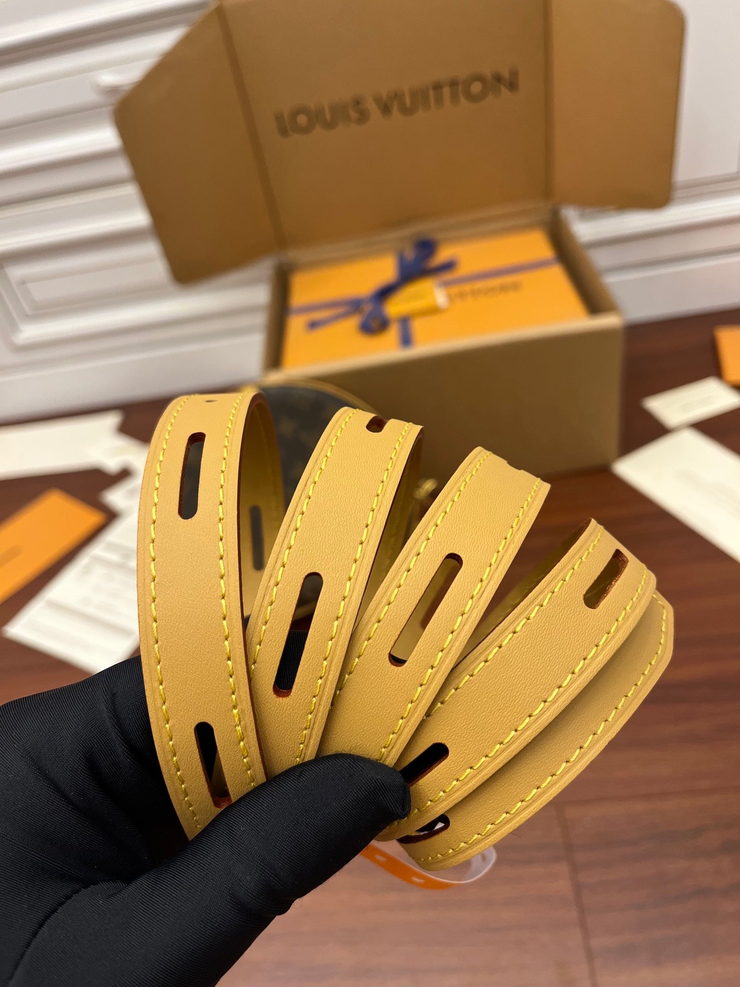 Bolsa Louis Vuitton Boîte Chapeau Souple MM