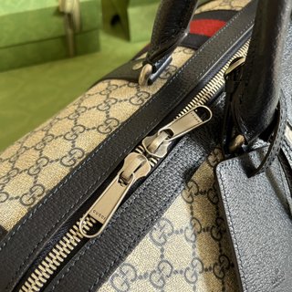 Bolsa Gucci Savoy medium duffle