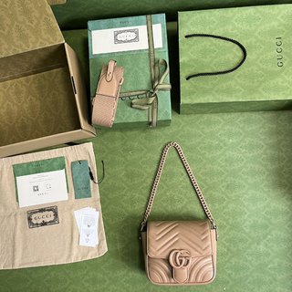 Bolsa Gucci MARMONT MATELASSÉ MINI SHOULDER