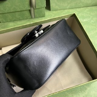 Bolsa Gucci MARMONT MATELASSÉ MINI SHOULDER