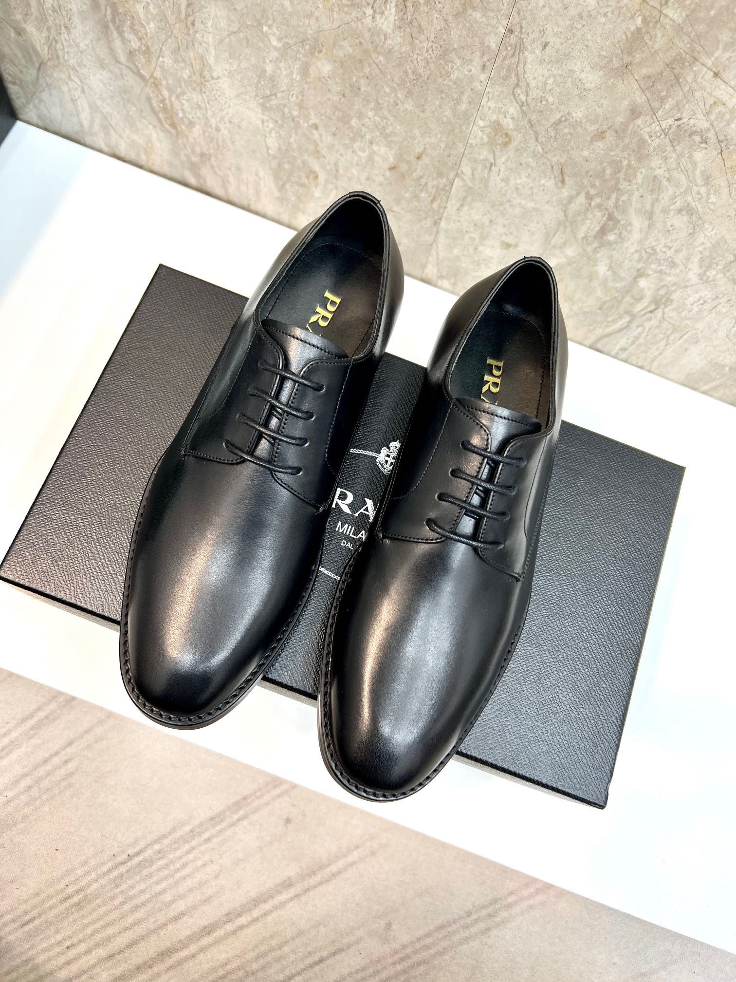 Sapato social Prada