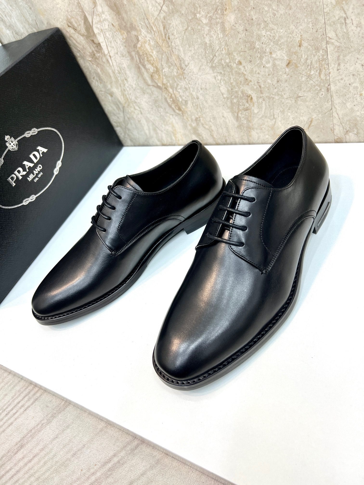 Sapato social Prada