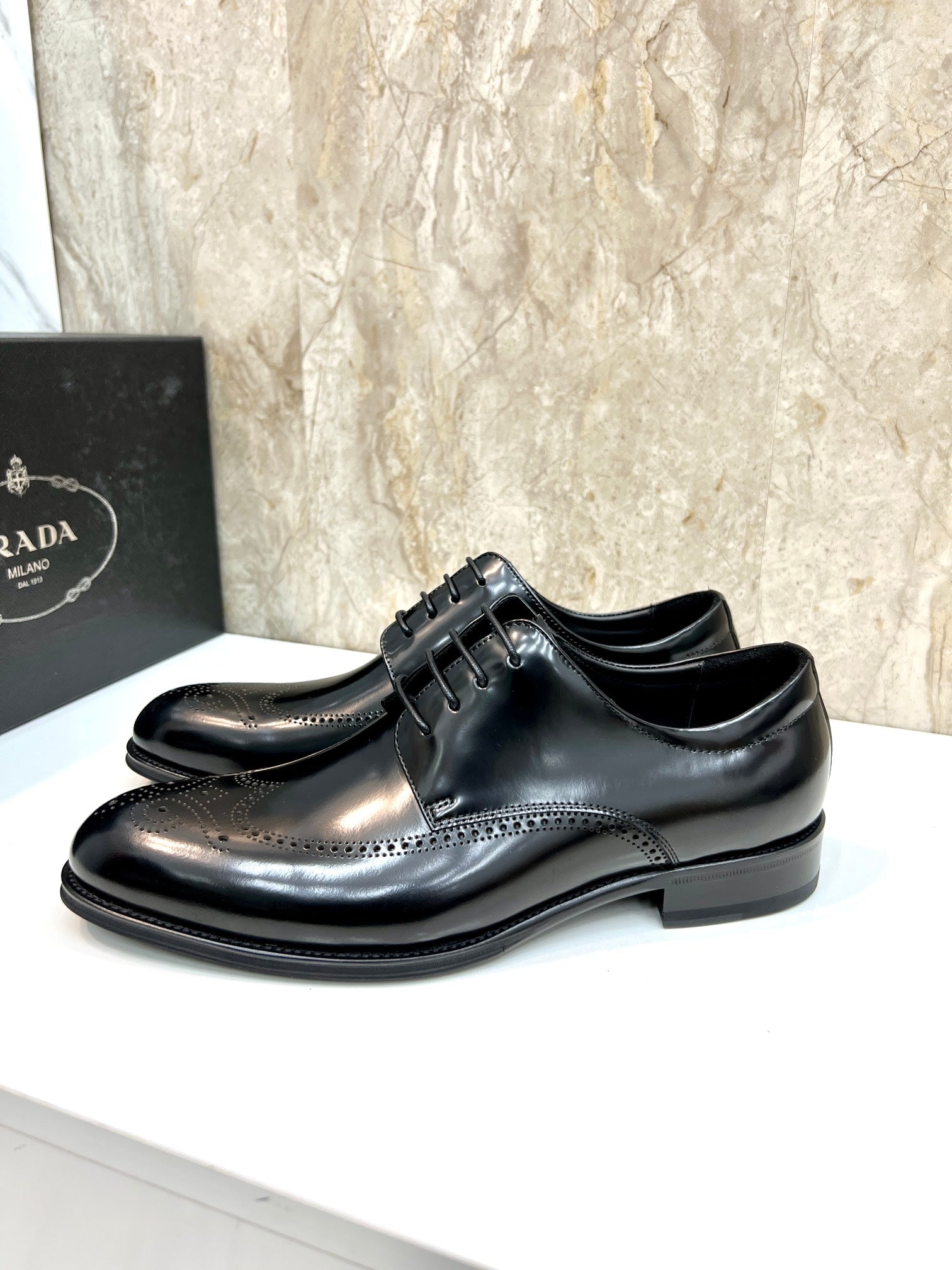 Sapato social Prada
