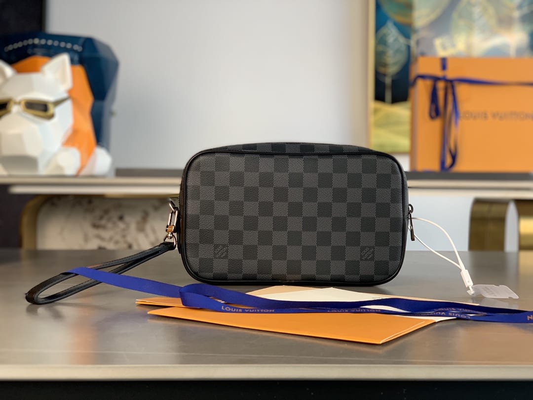 Bolsa Louis Vuitton KASAI CLUTCH