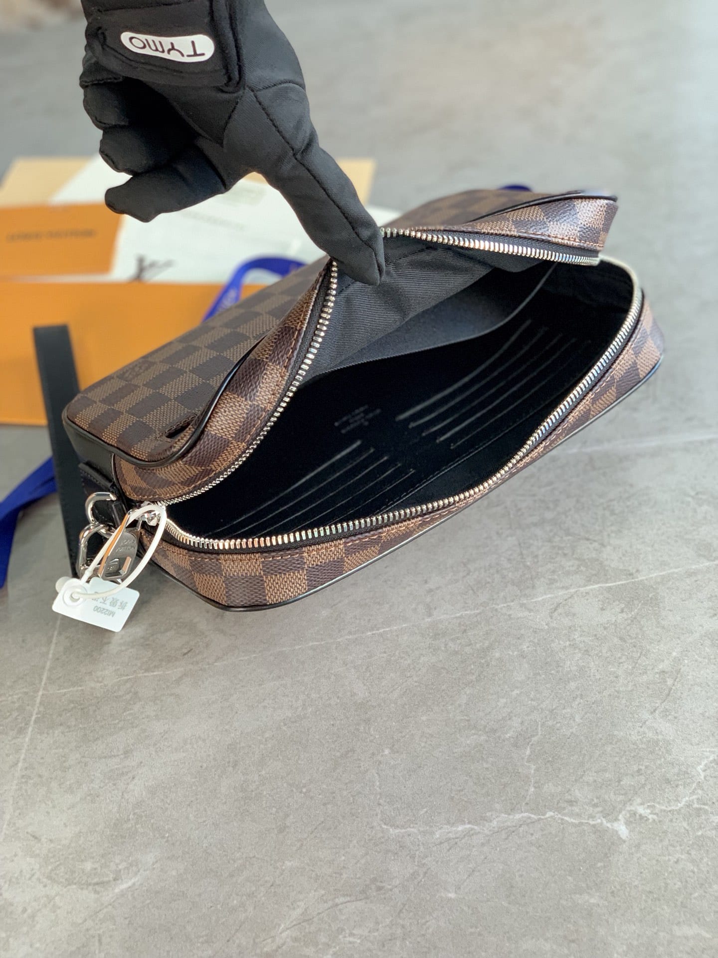 Bolsa Louis Vuitton Pochette Kasai Pouch Bag