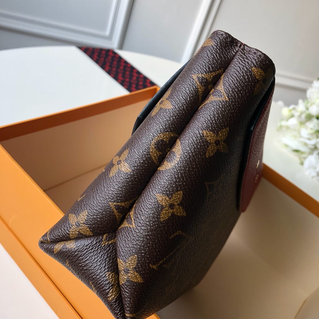 Bolsa Louis Vuitton SAINT PLACIDE