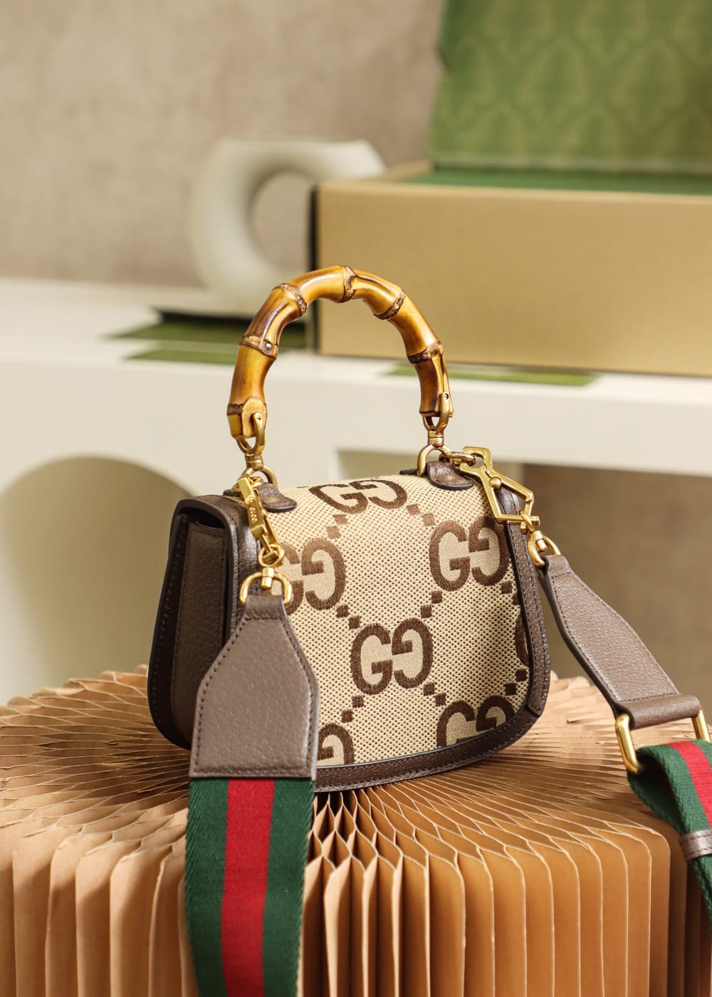 Bolsa Gucci Bamboo 1947 jumbo GG small top handle bag