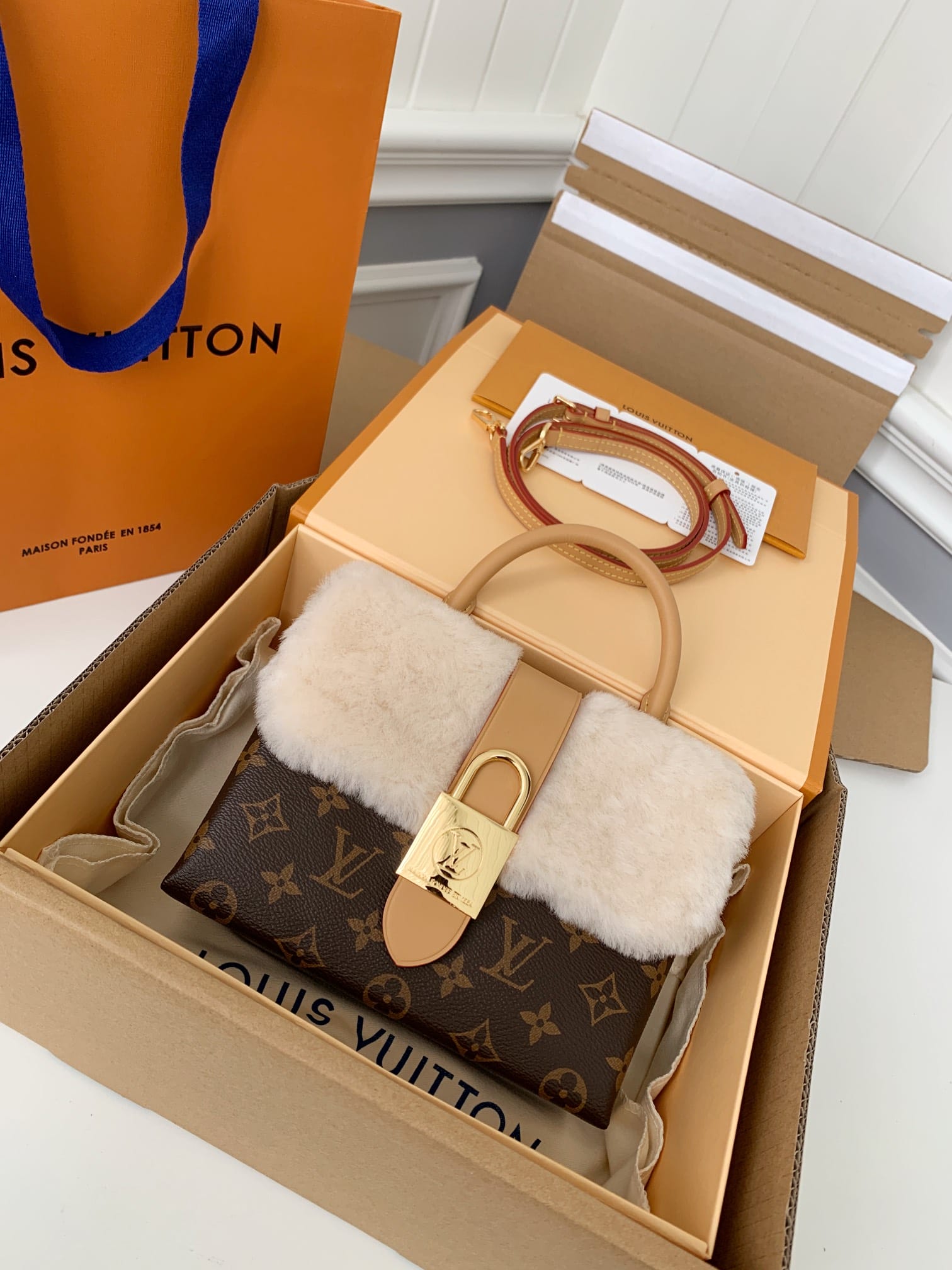 Bolsa Louis Vuitton LOCKY BB BAG