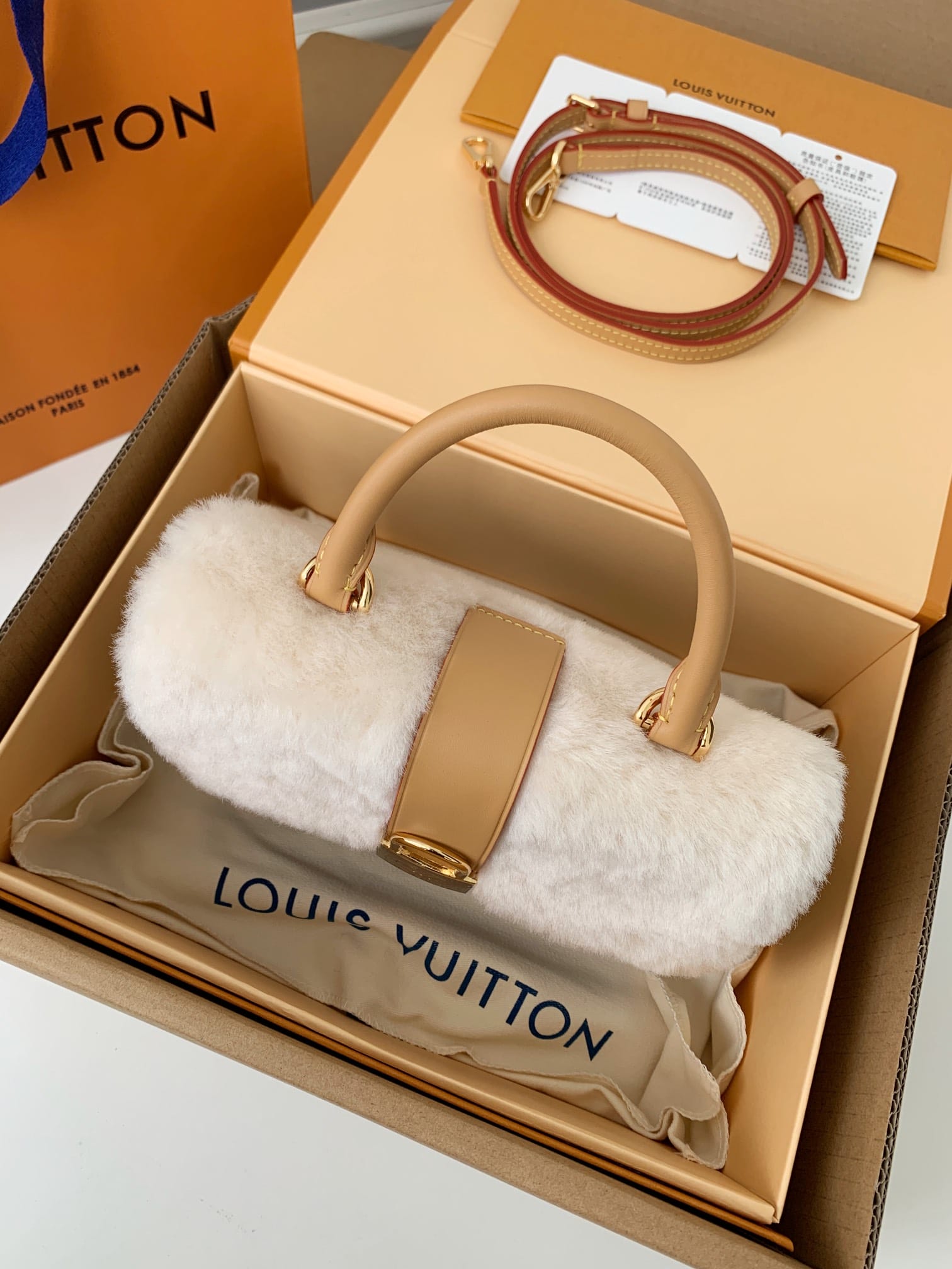 Bolsa Louis Vuitton LOCKY BB BAG